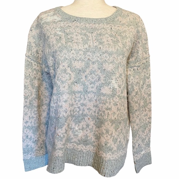 WILDFOX Built In A Day Gray Distressed Sweater XS - Picture 2 of 12